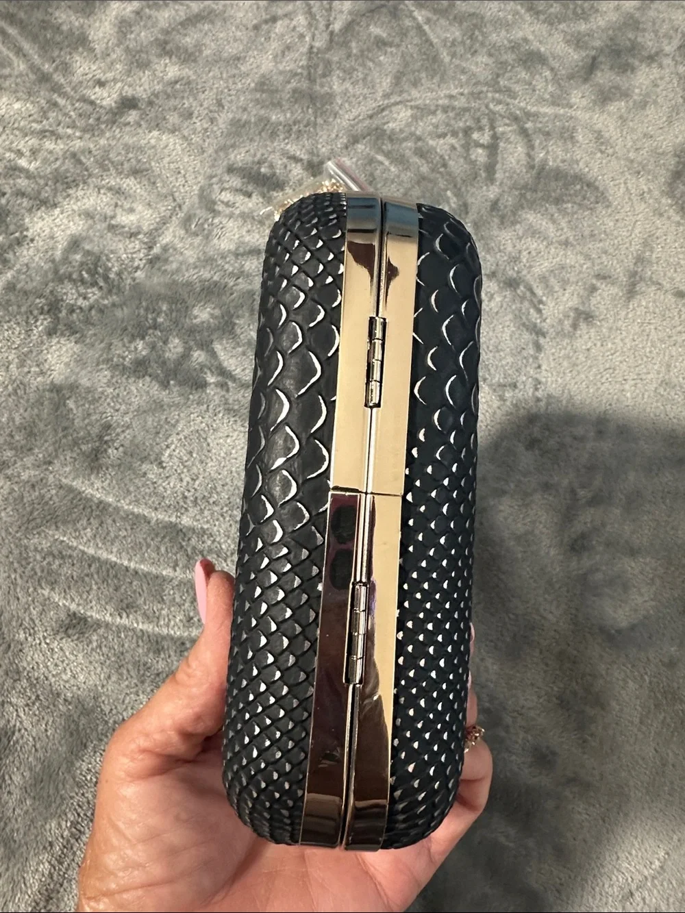 EUC Just Fabulous Studded Knuckle-Handle Black Clutch Bag w/Gold Chain